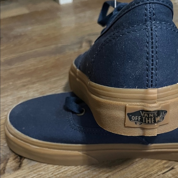 New Vans Unisex Authentic Trainers/Vans Men's Navy Canvas Sneakers with Gum Sole - Picture 8 of 12